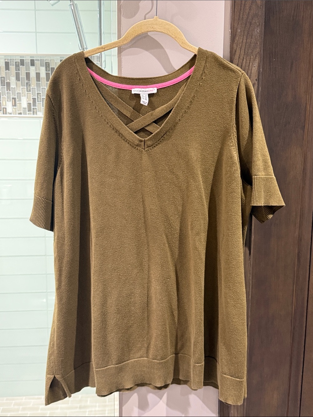 Isaac Mizrahi Olive Green V-Neck Short Sleeve Top with Crisscross Detail